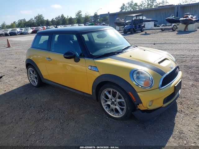 2007 MINI COOPER S WMWMF73517TV31617 Photo 0