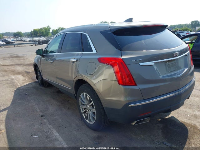 2017 CADILLAC XT5 1GYKNBRS2HZ284887 Photo 2