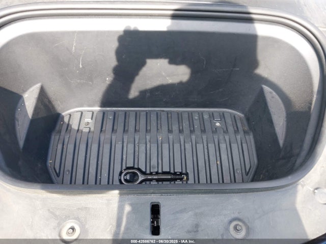 7SAYGDEE7NF371470 Tesla 2022