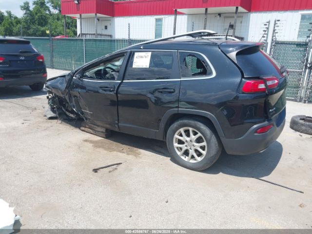 2017 JEEP CHEROKEE 1C4PJMCS1HW622700 Photo 2