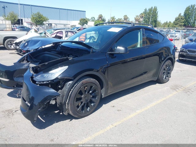 2021 TESLA MODEL Y 5YJYGAEE1MF174918 Photo 1
