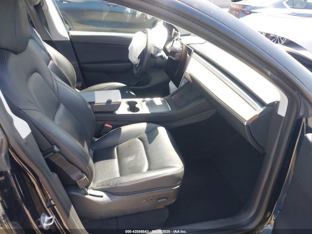 2021 TESLA MODEL Y 5YJYGAEE1MF174918 Photo 4