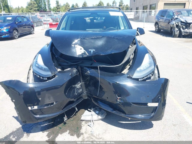 2021 TESLA MODEL Y 5YJYGAEE1MF174918 Photo 5