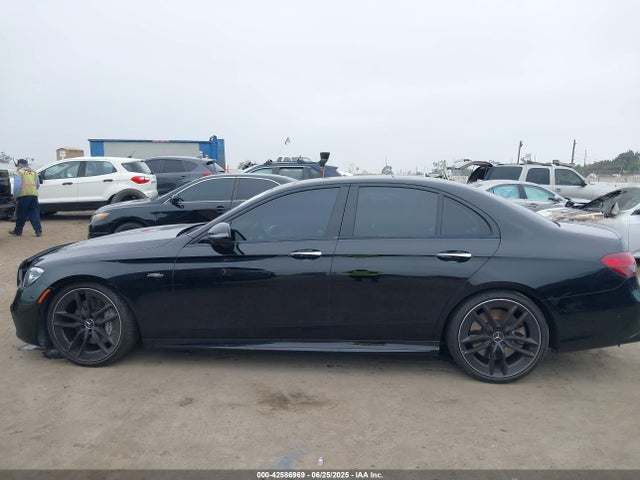 W1KZF6BB3NB089720 Mercedes-Benz m256