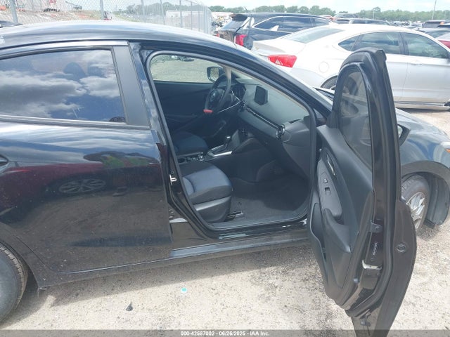 3MYDLBYV0KY528104 Toyota p5v