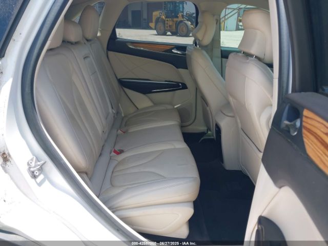5LMCJ1A91FUJ18307 Lincoln 2015
