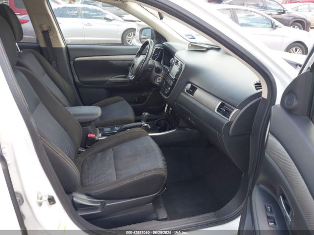 2017 MITSUBISHI OUTLANDER JA4AD2A39HZ030001 Photo 4