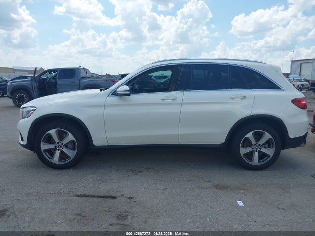WDC0G4JBXHF263828 Mercedes-Benz m274