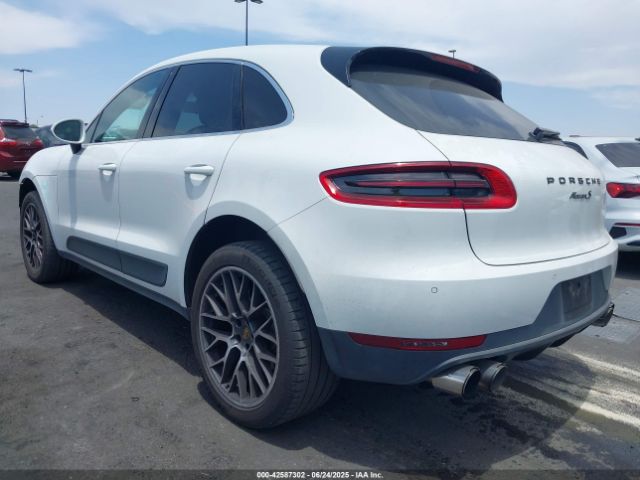2016 PORSCHE MACAN WP1AB2A52GLB45696 Photo 2