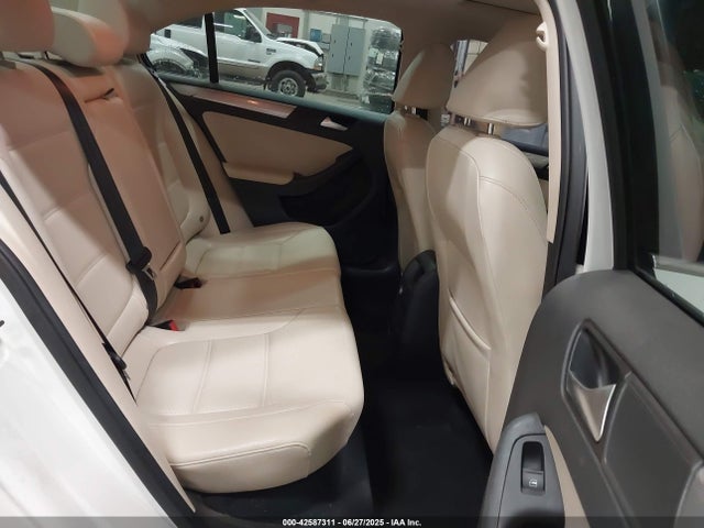 Volkswagen 1.4 tsi 2017 3VWDB7AJ1HM215730 Image 8