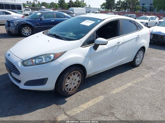 Ford 2014 2014 3FADP4AJ6EM235248 Image 2