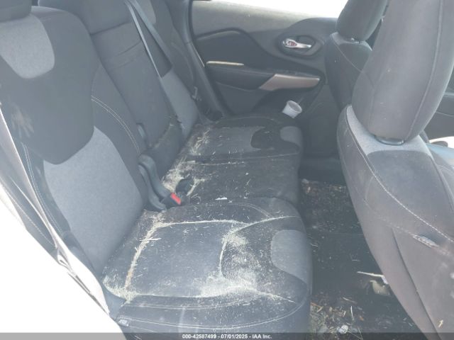 2017 JEEP CHEROKEE 1C4PJLAB4HW641061 Photo 7