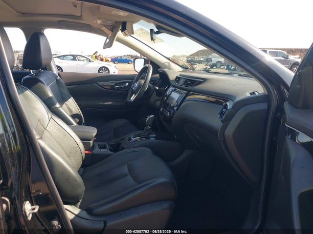 JN1BJ1CP3JW196022 Nissan 2018