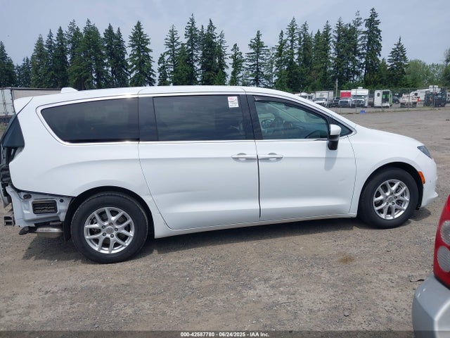 Chrysler 2017 2017 2C4RC1CG5HR505627 Image 14