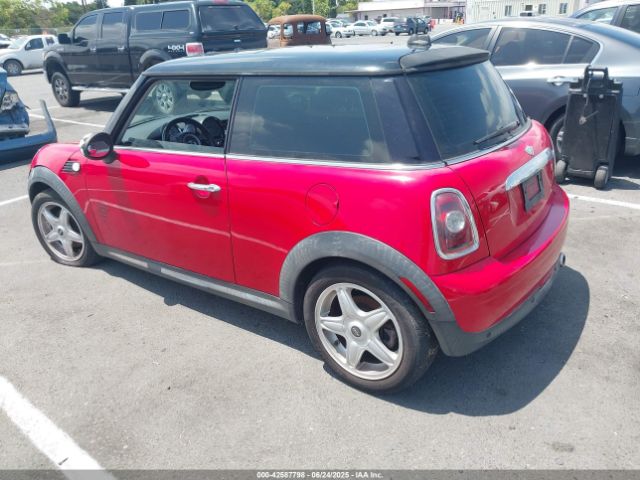 2008 MINI COOPER WMWMF33538TT65157 Photo 2