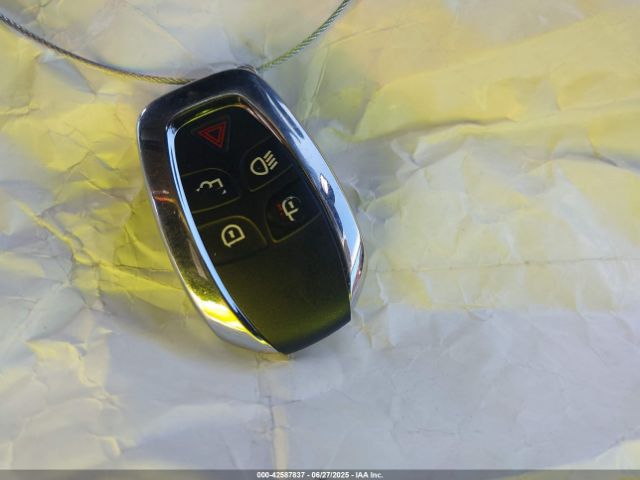 2011 JAGUAR XJ SAJWA2GE0BMV16344 Photo 10