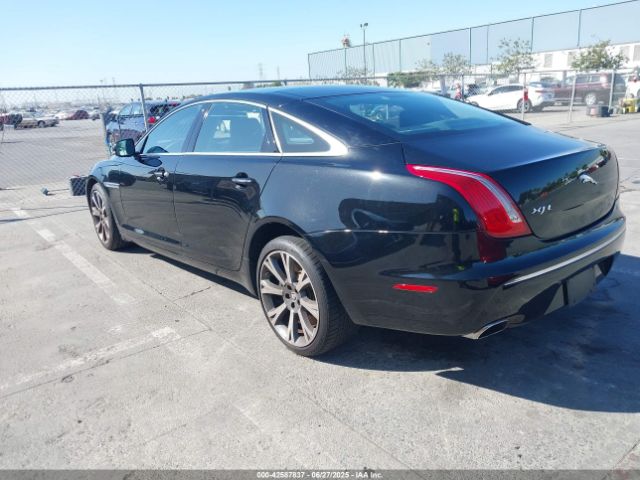 2011 JAGUAR XJ SAJWA2GE0BMV16344 Photo 2