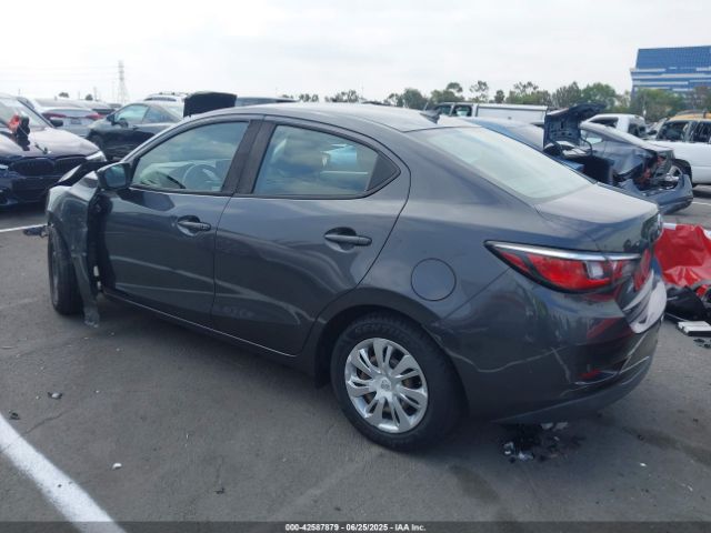 2019 TOYOTA YARIS 3MYDLBYV0KY522397 Photo 2