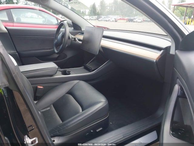 2019 TESLA MODEL 3 5YJ3E1EA8KF424603 Photo 4
