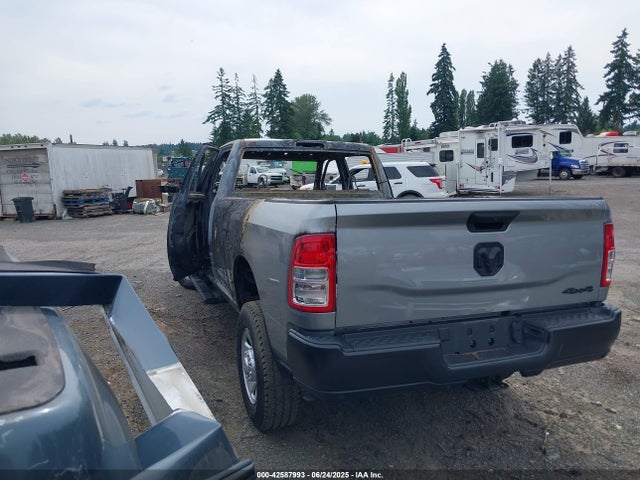3C6UR5HL3RG131166 RAM 2500