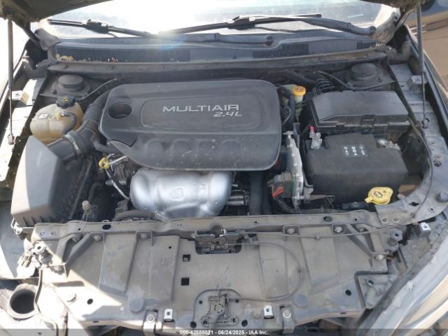 1C3CCCAB3GN131690 Chrysler 2016