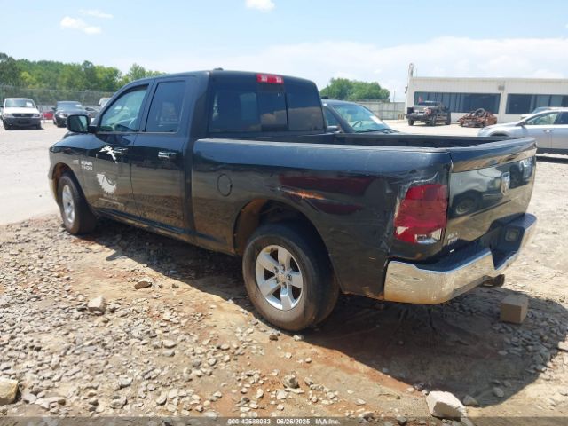 2016 RAM 1500 1C6RR6GT5GS256950 Photo 2