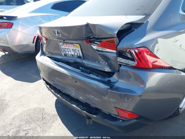 Lexus 8ar-fts 2018 JTHBA1D24J5075813 Image 17