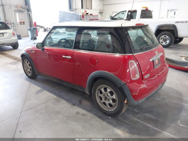 2005 MINI COOPER WMWRC33555TJ69375 Photo 2