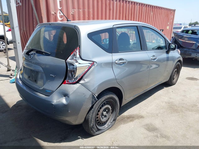 Nissan 2015 2015 3N1CE2CP0FL358281 Image 4