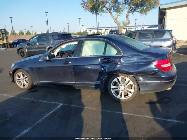 WDDGF4HB2EA965315 Mercedes-Benz 2014