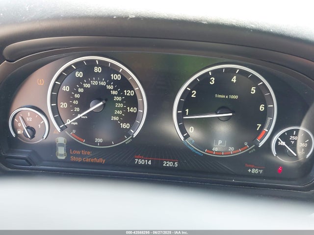 WBAKN9C52GD962015 BMW 2016