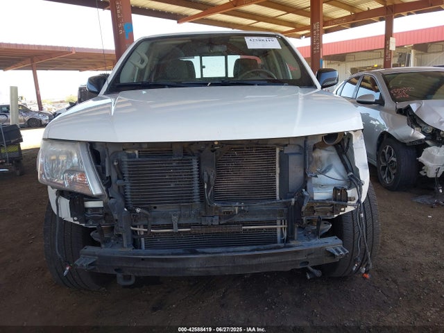 1N6AD0EV9KN870393 Nissan 2019