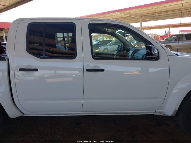 1N6AD0EV9KN870393 Nissan 2019