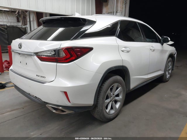 Lexus 2017 2017 2T2ZZMCA9HC047114 Image 4