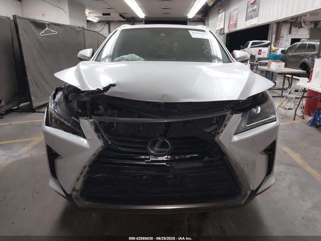 Lexus 2017 2017 2T2ZZMCA9HC047114 Image 6