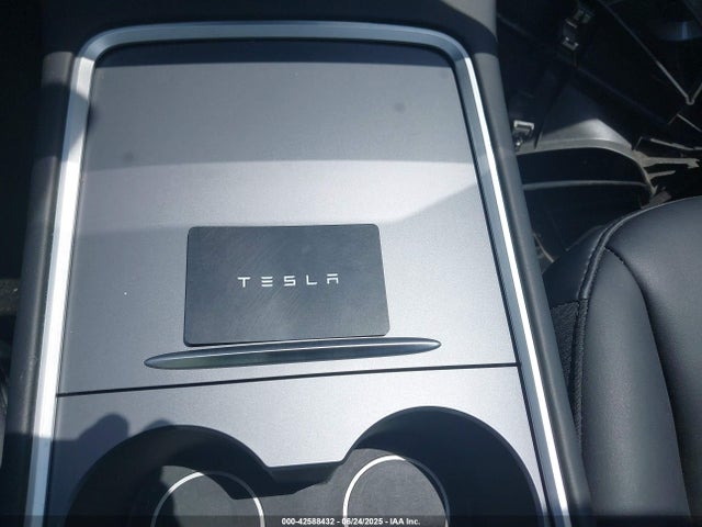 2024 TESLA MODEL Y 7SAYGDEE7RF063236 Photo 10