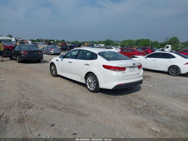 2018 KIA OPTIMA 5XXGU4L34JG227062 Photo 2