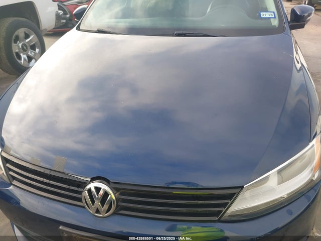 3VWD17AJ5EM369548 Volkswagen Jetta