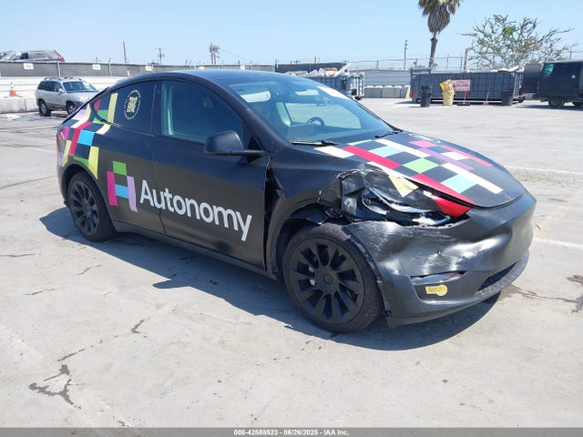 2022 TESLA MODEL Y 7SAYGDEE0NF441729 Photo 0