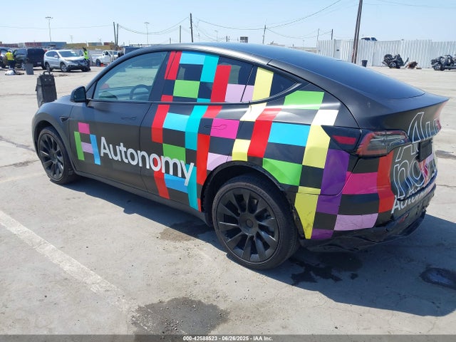 2022 TESLA MODEL Y 7SAYGDEE0NF441729 Photo 2