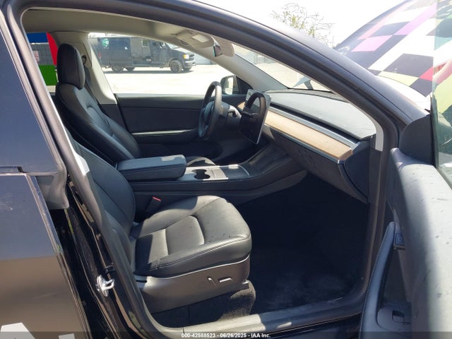 2022 TESLA MODEL Y 7SAYGDEE0NF441729 Photo 4