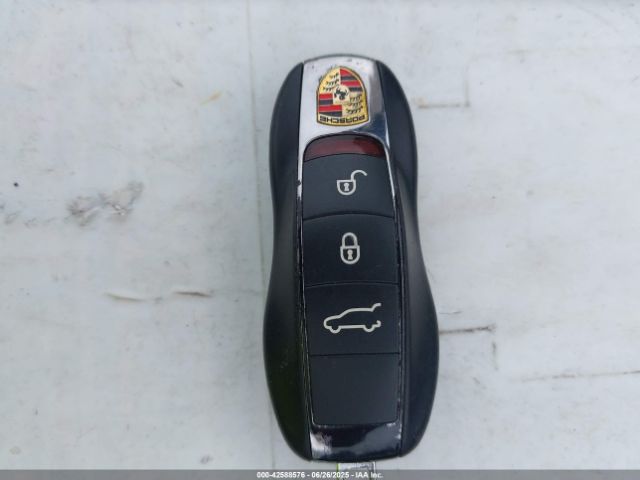 2016 PORSCHE CAYENNE WP1AA2A22GKA14900 Photo 10