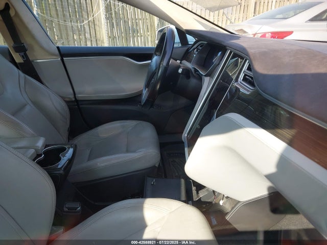 2015 TESLA MODEL S 5YJSA4H29FFP79735 Photo 4