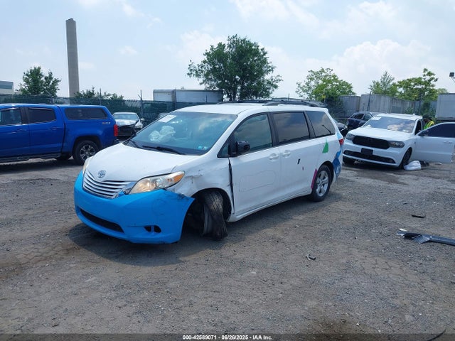 Toyota 2gr-fks 2017 5TDKZ3DC5HS806879 Image 2