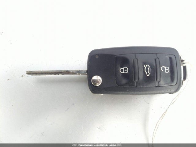 Volkswagen Beetle Coupe 1.8t Entry 2014 3VWF17AT7EM656982 Image 11