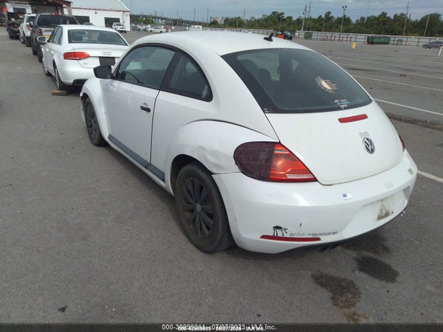 Volkswagen Beetle Coupe 1.8t Entry 2014 3VWF17AT7EM656982 Image 3