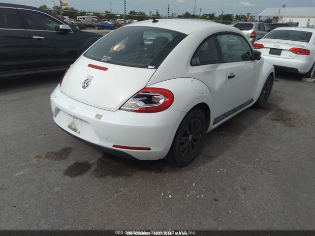Volkswagen Beetle Coupe 1.8t Entry 2014 3VWF17AT7EM656982 Image 4