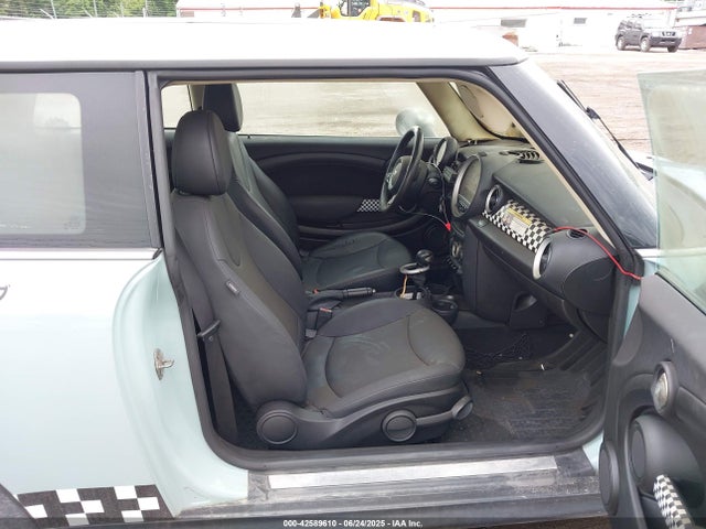 2013 MINI HARDTOP WMWSU3C52DT679678 Photo 4