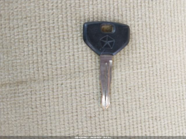 1992 CHRYSLER LEBARON 1C3XU4530NF299897 Photo 10