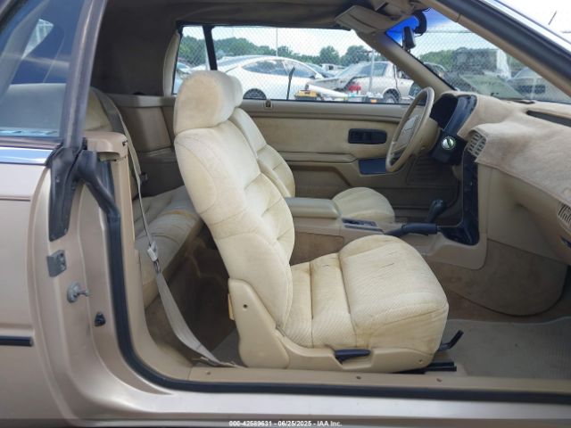 1992 CHRYSLER LEBARON 1C3XU4530NF299897 Photo 4